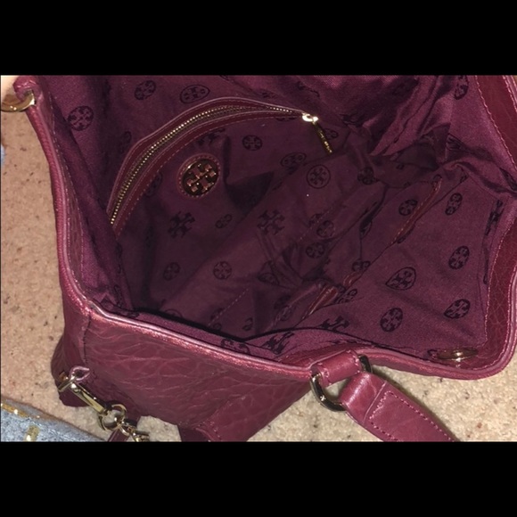 Tory Burch Maroon Pebbled Foldover Crossbody bag - Picture 4 of 6